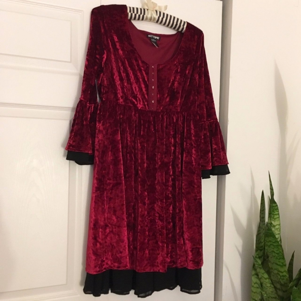 Hot topic burgundy velvet-like dress, medium